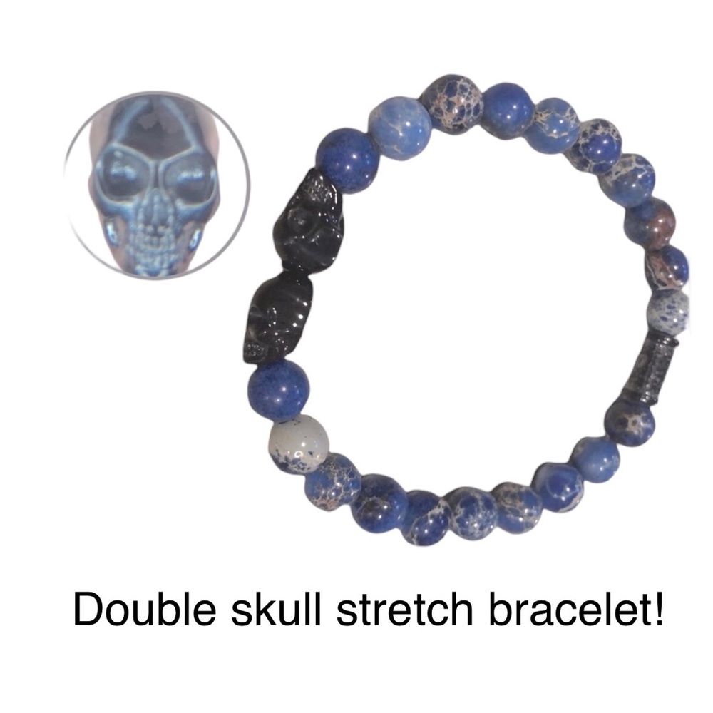 DOUBLE SKULL STRETCH BEADED BRACELET BLUE BLACK NEW WITHOUT TAGS